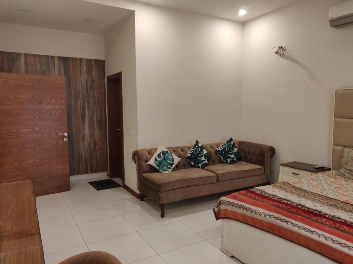 Zaib Guest House E-11 איסלמאבד מראה חיצוני תמונה