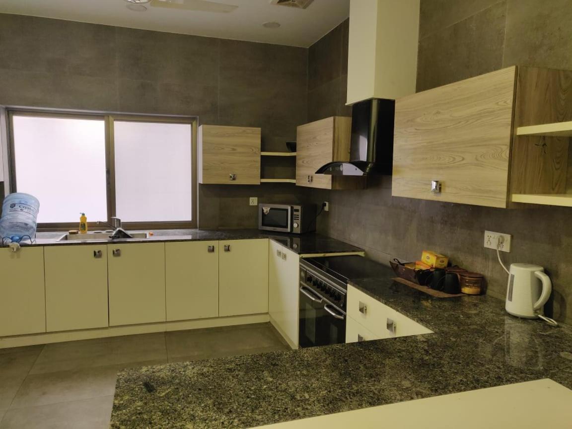 Zaib Guest House E-11 איסלמאבד מראה חיצוני תמונה